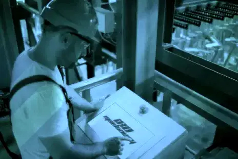 Arbeitsschutzvorkehrungen in CNC-Maschinen